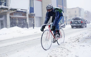 Biking in winter: 5 Essential Winter Cycling Accessories