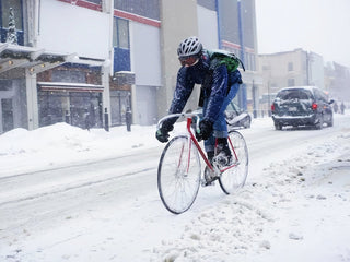 Biking in winter: 5 Essential Winter Cycling Accessories